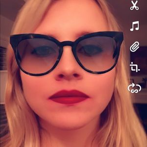 Meet your Posher, Natasha